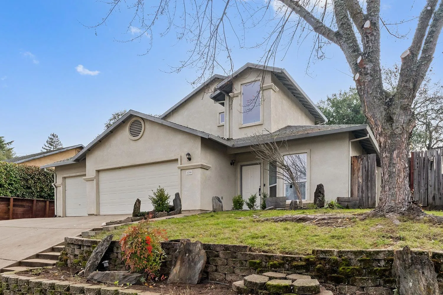 1250 Wimbledon Dr photo 1