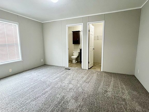 4th image of 111 Kentucky Dr