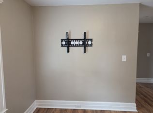 95 Muir Rd #B, Grosse Pointe, MI 48236