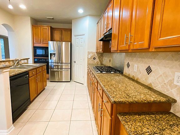 3rd image of 17826 Shadow Cypress Ct