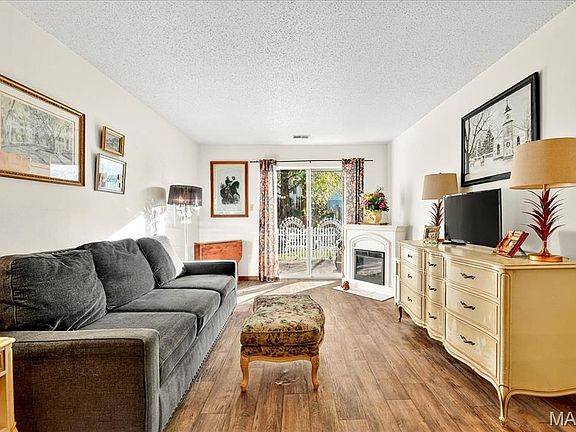5th image of 3221 Meadow Trail Dr #56