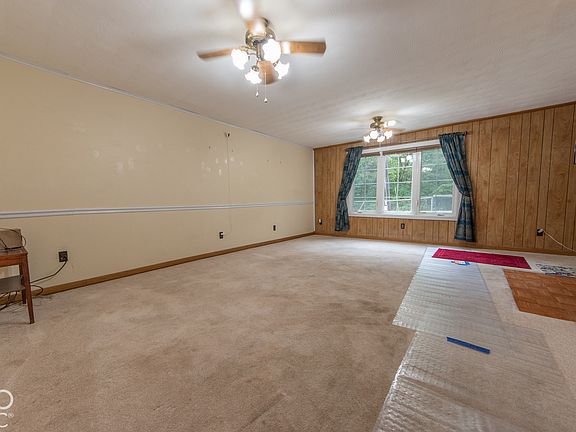 5th image of 700 W Latimer Dr