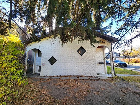 2nd image of 239 N 30th Ave NW