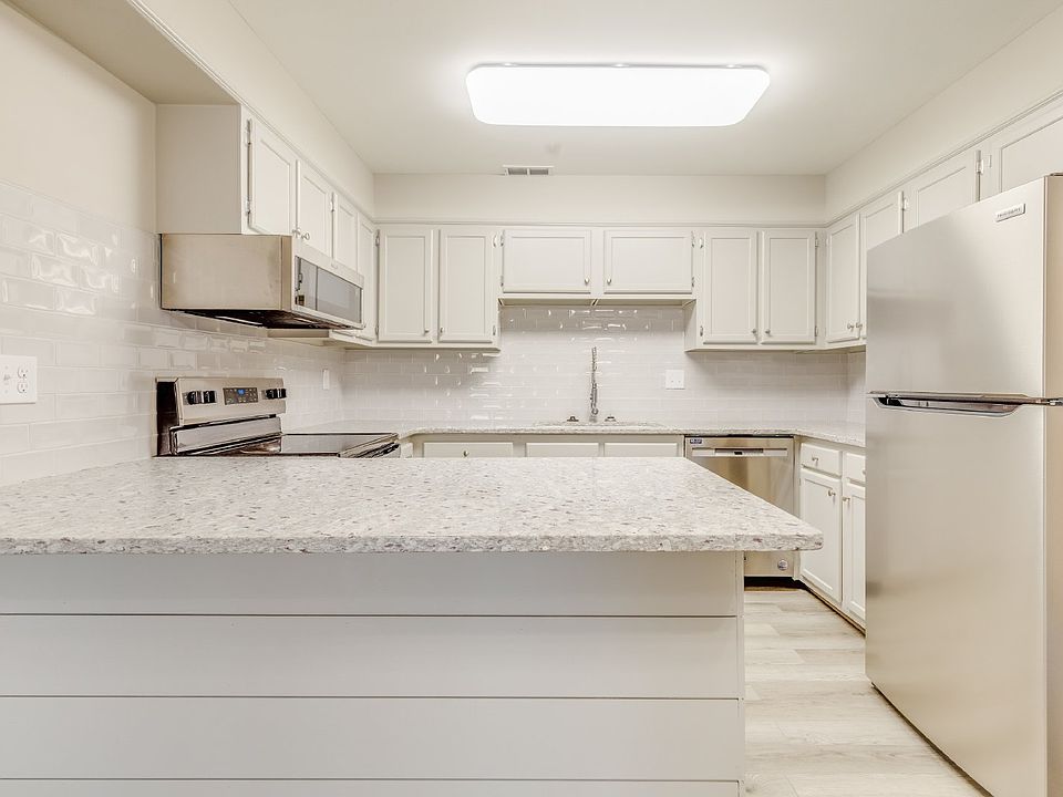 1st image of 4134 Charlotte Hwy APT G
