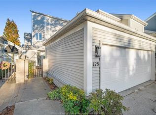 128 Marine Dr, Tecumseh, ON N8N 3Z4