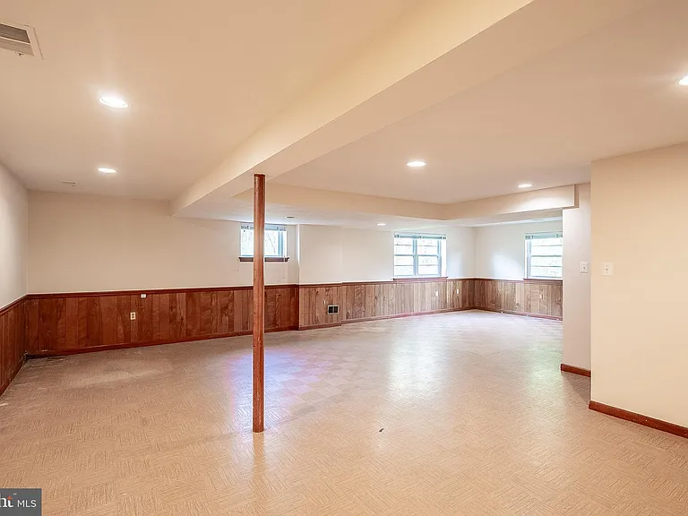 6608 Fairlawn Dr — Photo 24
