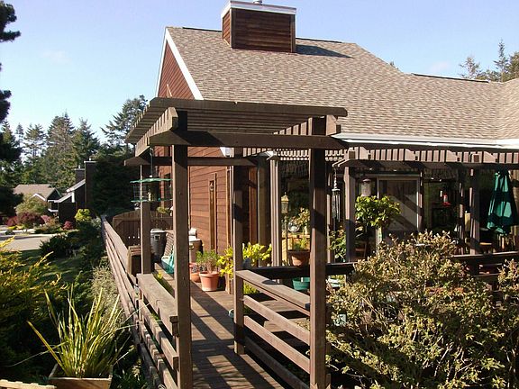 5th image of 44813 Meadow Cir