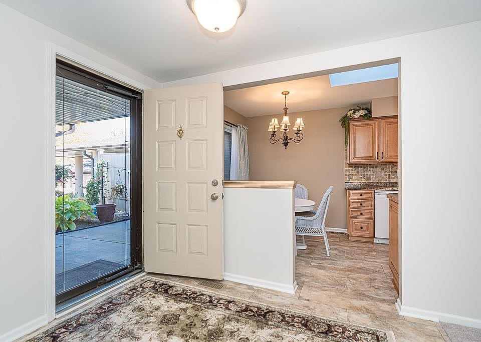 981 Wexford Way, photo 6