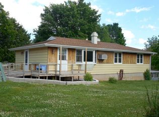 528 Lake Rd, Norway, MI 49870