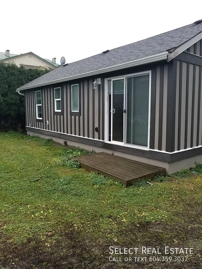 46745 Yale Rd photo 1