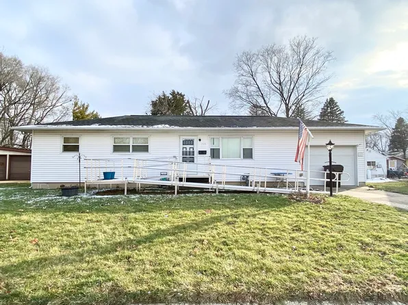 730 Eastview Dr, Rantoul, IL 61866