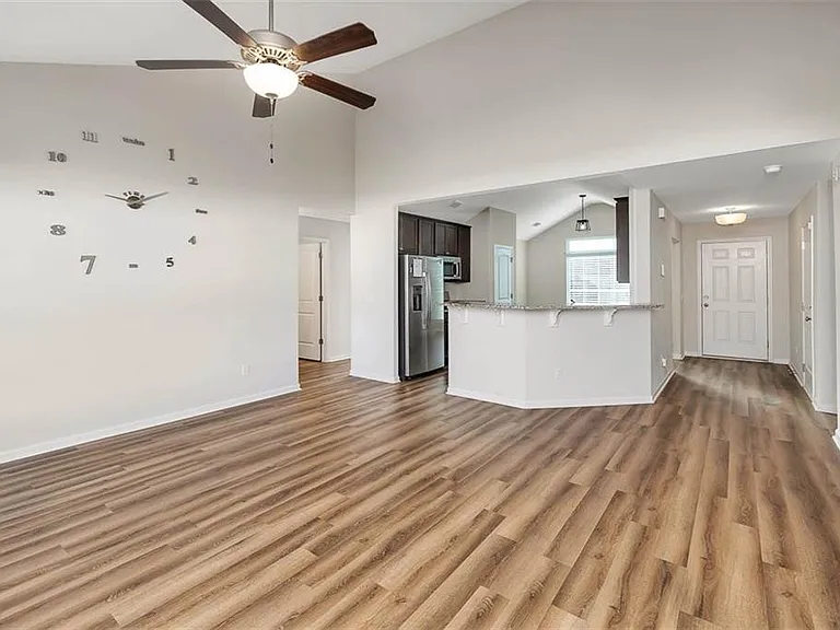 124 Heatherly Way — Photo 17