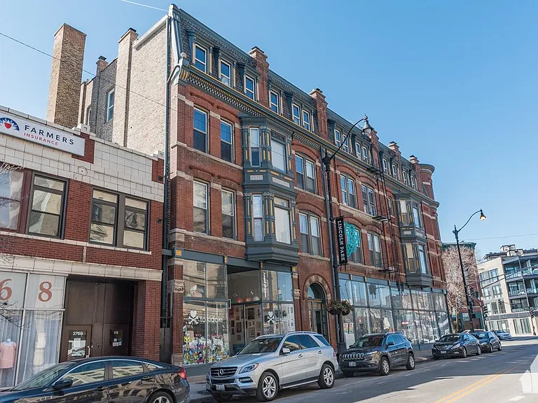 2772 N Lincoln Ave #201 — Photo 1