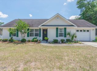 3 Fig Dr, Beaufort, SC 29907