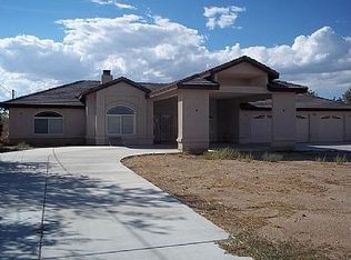 11990 10th Ave, Hesperia, CA 92345