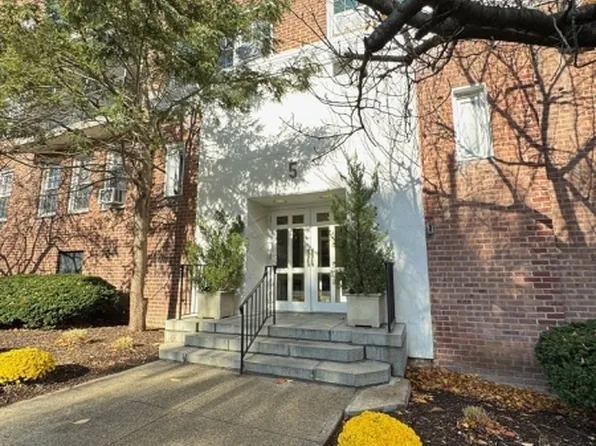 5 Roosevelt Pl   4A #4A, Montclair Twp., NJ 07042