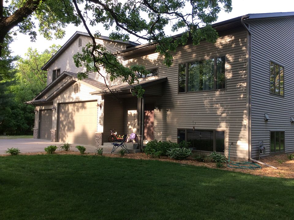1st image of 19450 Oxley Ave
