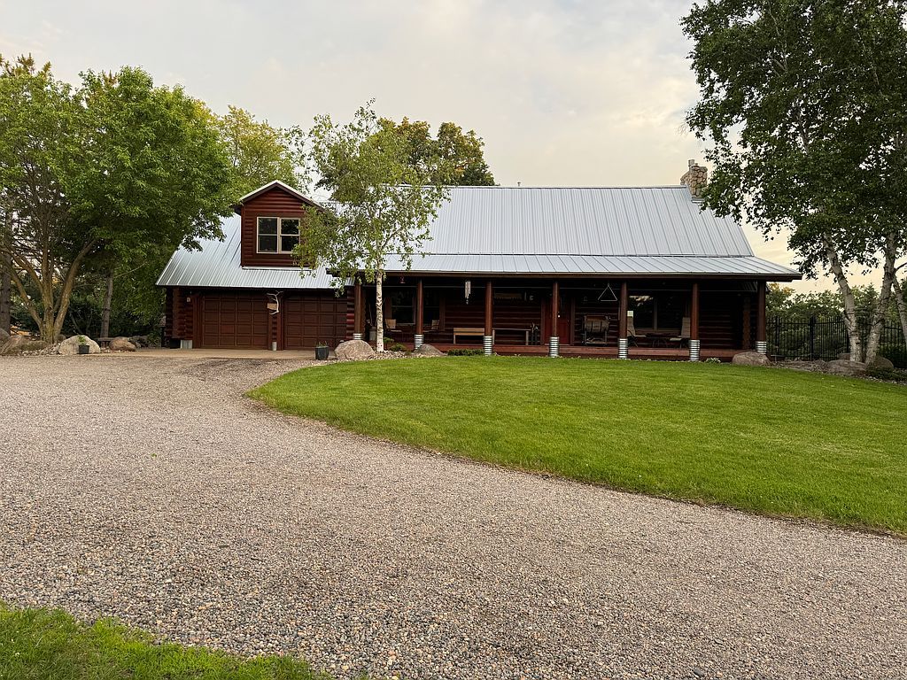 3277 190th St E - Property Image