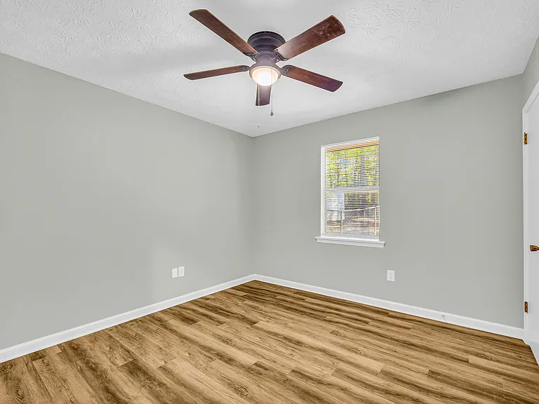 117 Blackmor Ct — Photo 18