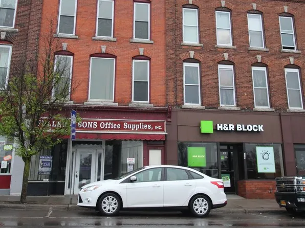 272 State St, 272 State St APT 2, Carthage, NY 13619