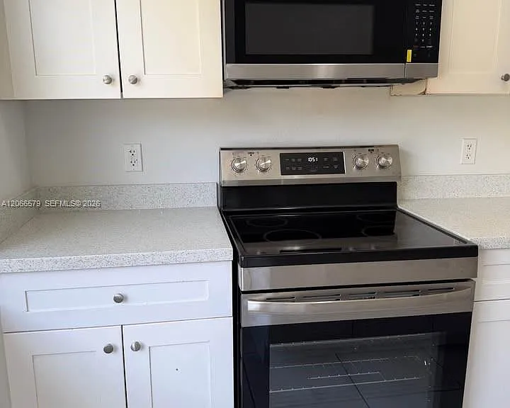 2635 NW 24th Ave — Photo 6