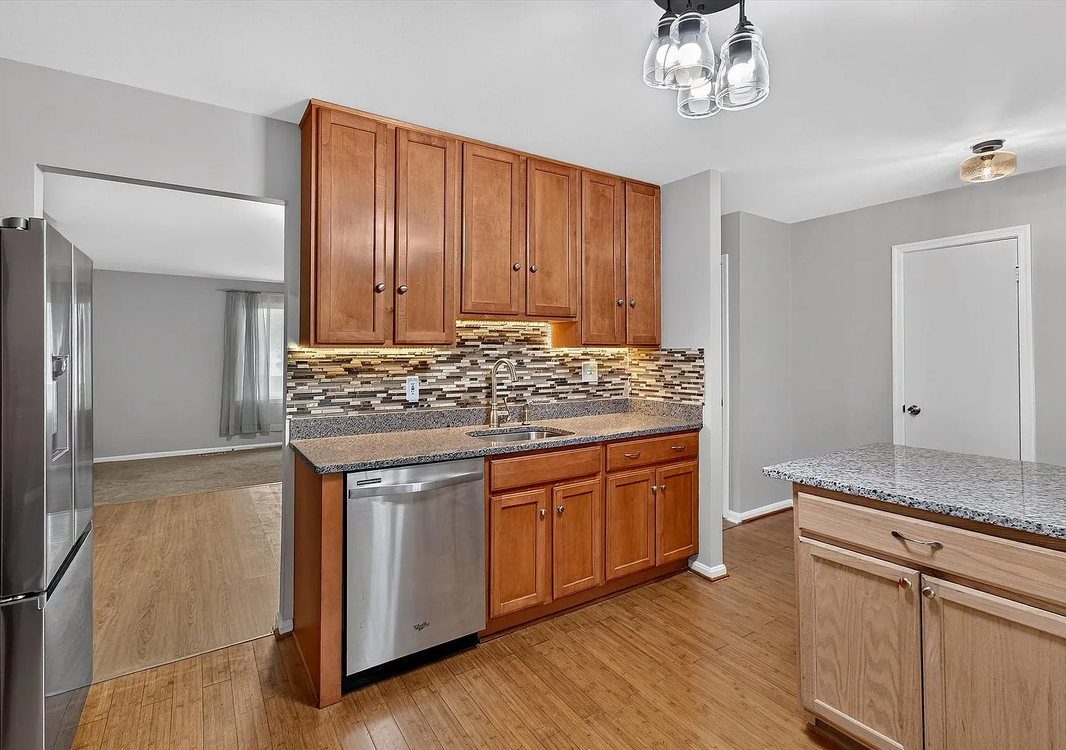 Beautiful townhome in Lorton! — Photo 3