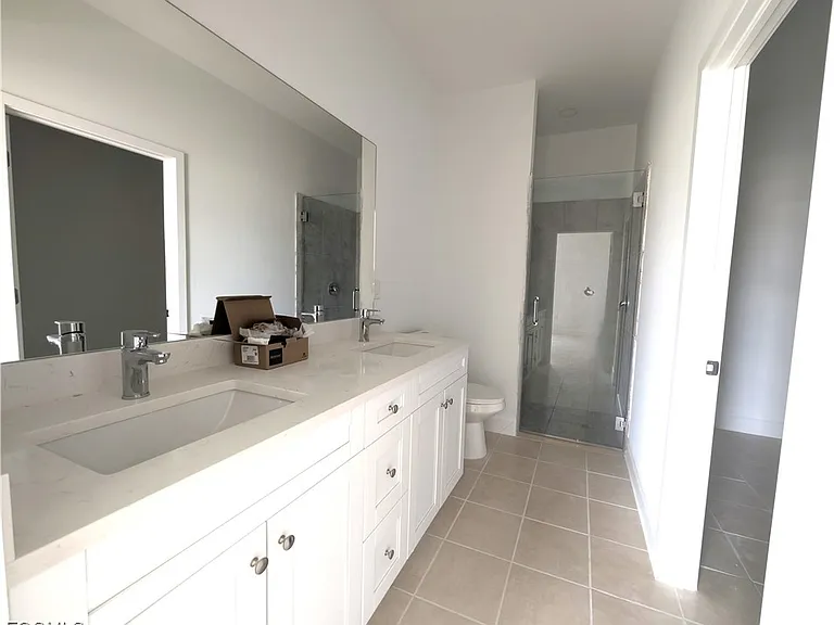 1103 Harold Ave S — Photo 23