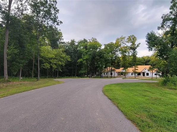 535 Castle Rock Bend Dr #O, O'Fallon, MO 63366