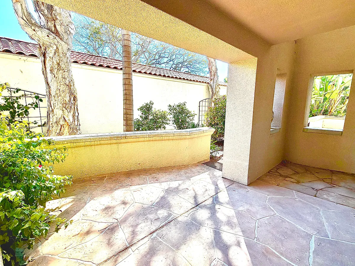 Building Photo - 408 Por La Mar Cir