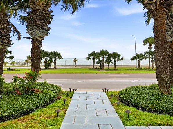 2011 Ocean Dr, Corpus Christi, TX 78404