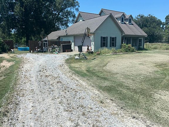 3rd image of 926 Lawson Rd