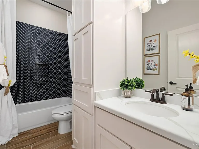 1565 E Silos Ave — Photo 26