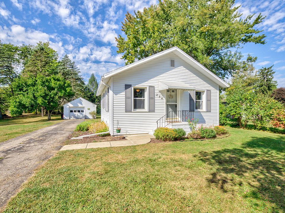 1st image of 254 Vista Dr