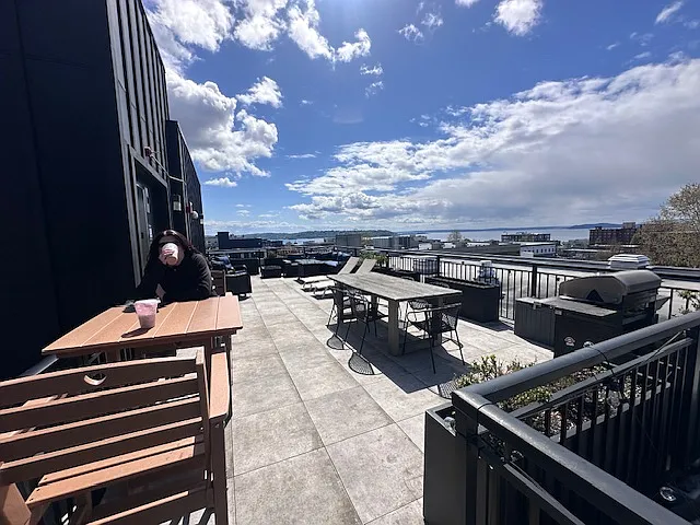 Russo Apartments — Photo 6