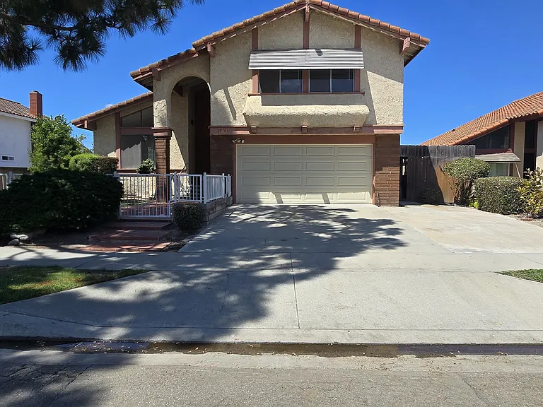19705 Nicholas Ave — Photo 1