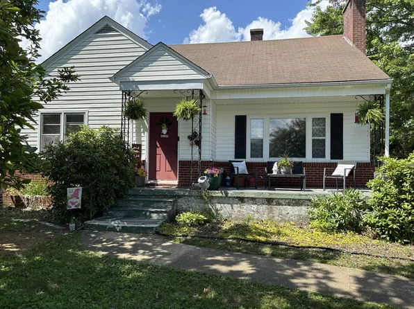 713 Powerhouse Rd, Independence, VA 24348