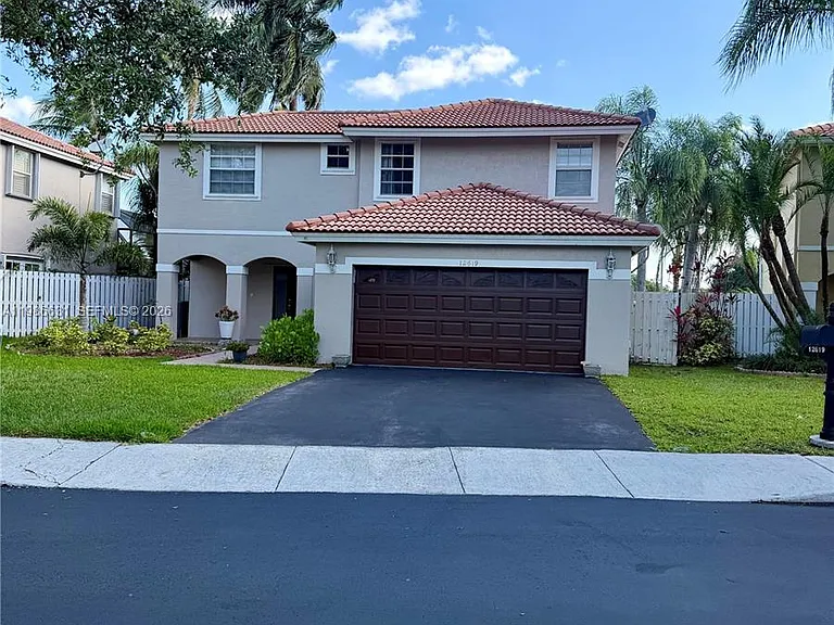 12619 NW 11th Pl — Photo 38