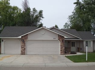 814 W Oakmont Ave, Nampa, ID 83686