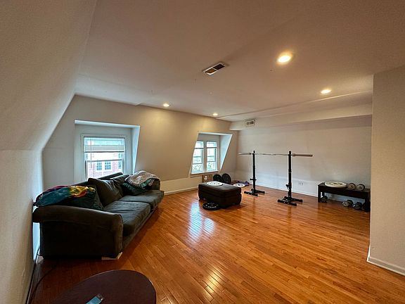 4th image of 3735 W Diversey Ave Unit 4F