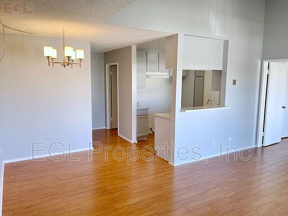 3rd image of 400 S Kingsley Dr APT 318