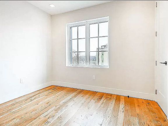 3rd image of 236 N 11th St #3B