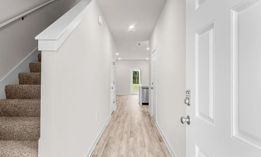 3 bed, 1459 sqft, $1,900 — Photo 3