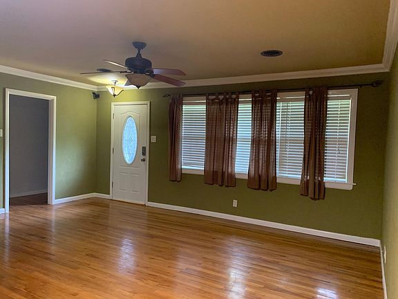 3rd image of 1012 S Maurice Ave