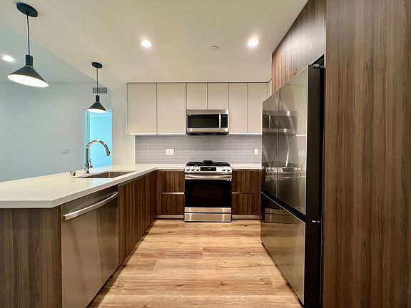 5th image of 5801 Camerford Ave #104