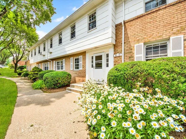 110 Parkside Drive #110, Suffern, NY 10901