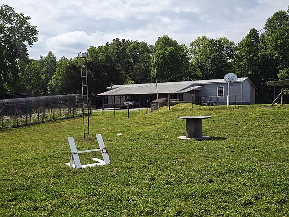 4th image of 204 Honey Creek Loop Rd