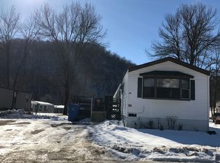 29 Hickory Ln, Winona, MN 55987