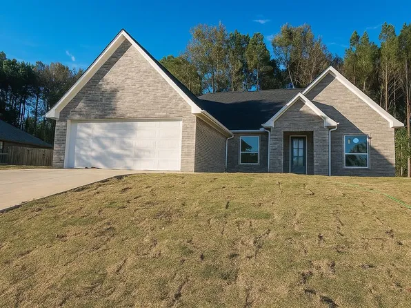 801 Willow Oak Dr, Atlanta, TX 75551