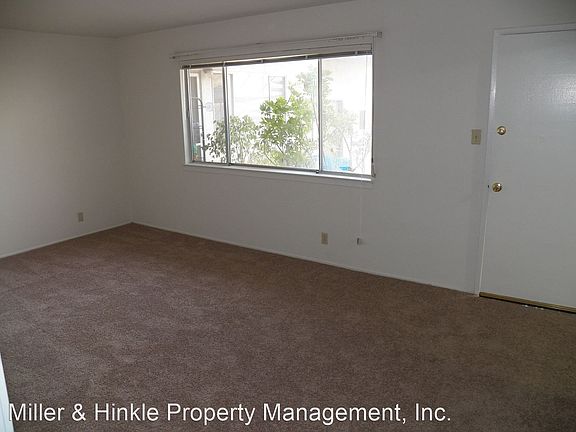 2nd image of 1626 Queen Charlotte Dr APT 2