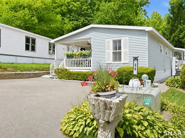 26 Woodland Park, Shelton, CT 06484